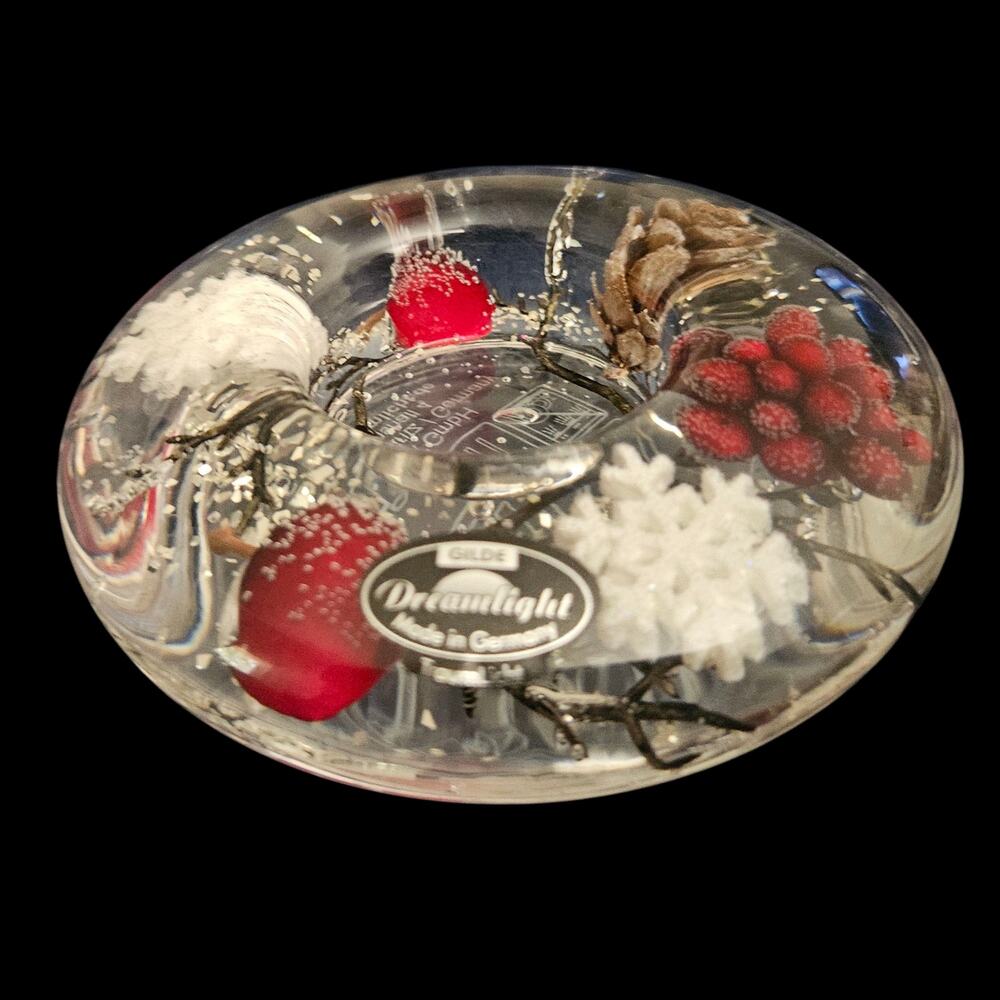 Gilde Dreamlight Christmas Votive Candle Holder Pinecones Berries Snowflakes